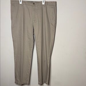 Dockers Men's Khaki Chinos